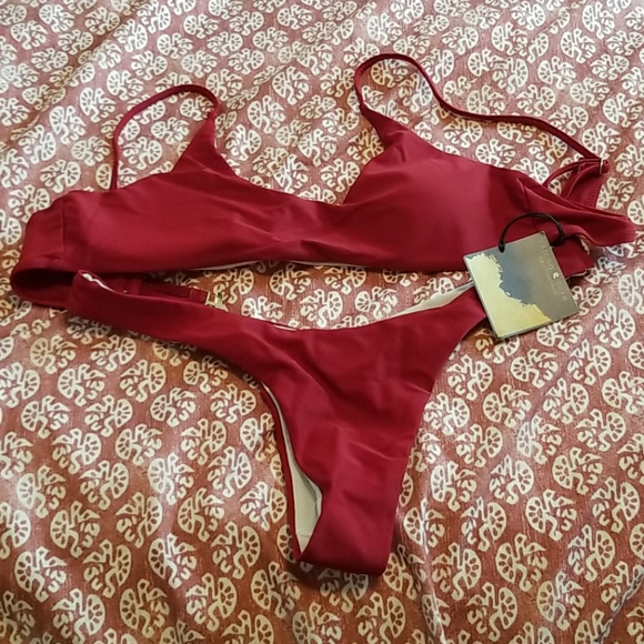 Other - NWT ALHOHA BIKINI SIZE LARGE